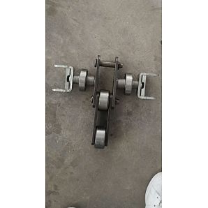 Einzelne ehemalige Handschuhmaschinenförderkette